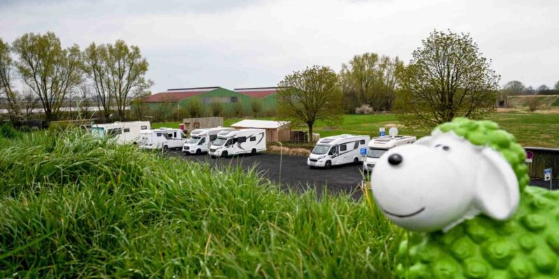 Wohnmobilstellplatz | Caf MwenNest Altes Land
